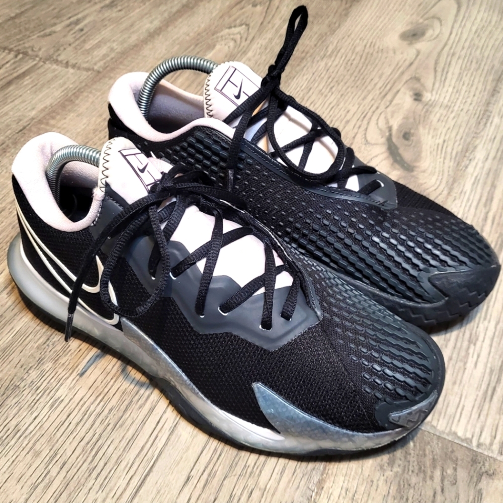Women's Air Zoom Vapor Cage 4 Tennis Shoes Sneakers Size 9.5